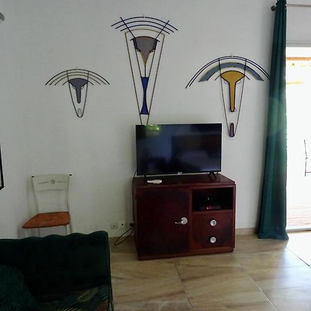 דסהייס Bungalow Dourou מראה חיצוני תמונה